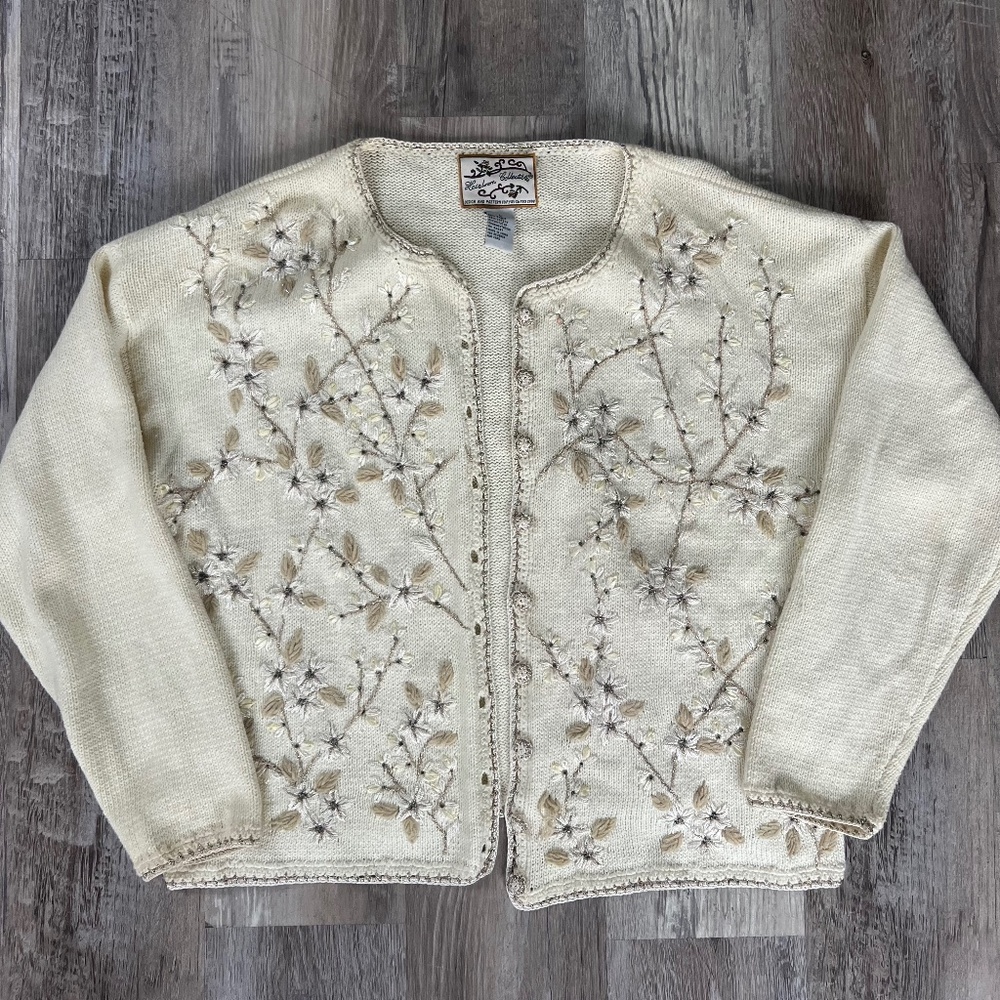 Heirloom Collectibles Floral Embroidered Cardigan- Size Large